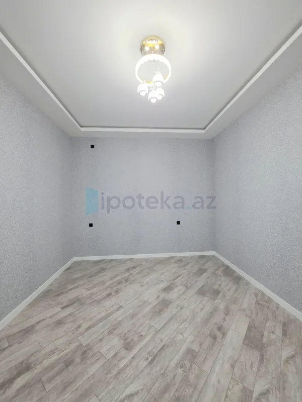 Satılır 4 otaqlı mənzil 160 m²
