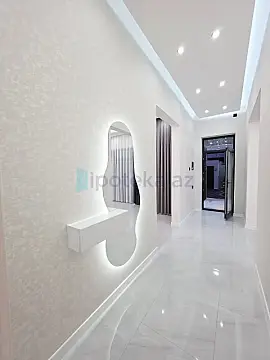 Satılır 4 otaqlı mənzil 160 m²