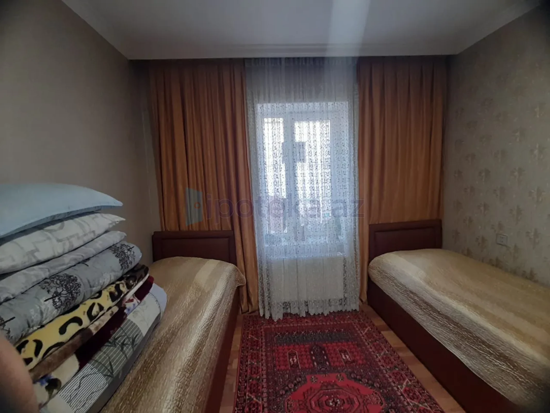 Satılır 4 otaqlı həyət evi 140 m²