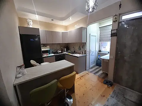 Satılır 4 otaqlı həyət evi 140 m²