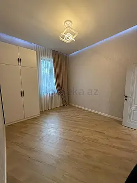 Satılır 4 otaqlı həyət evi 260 m²