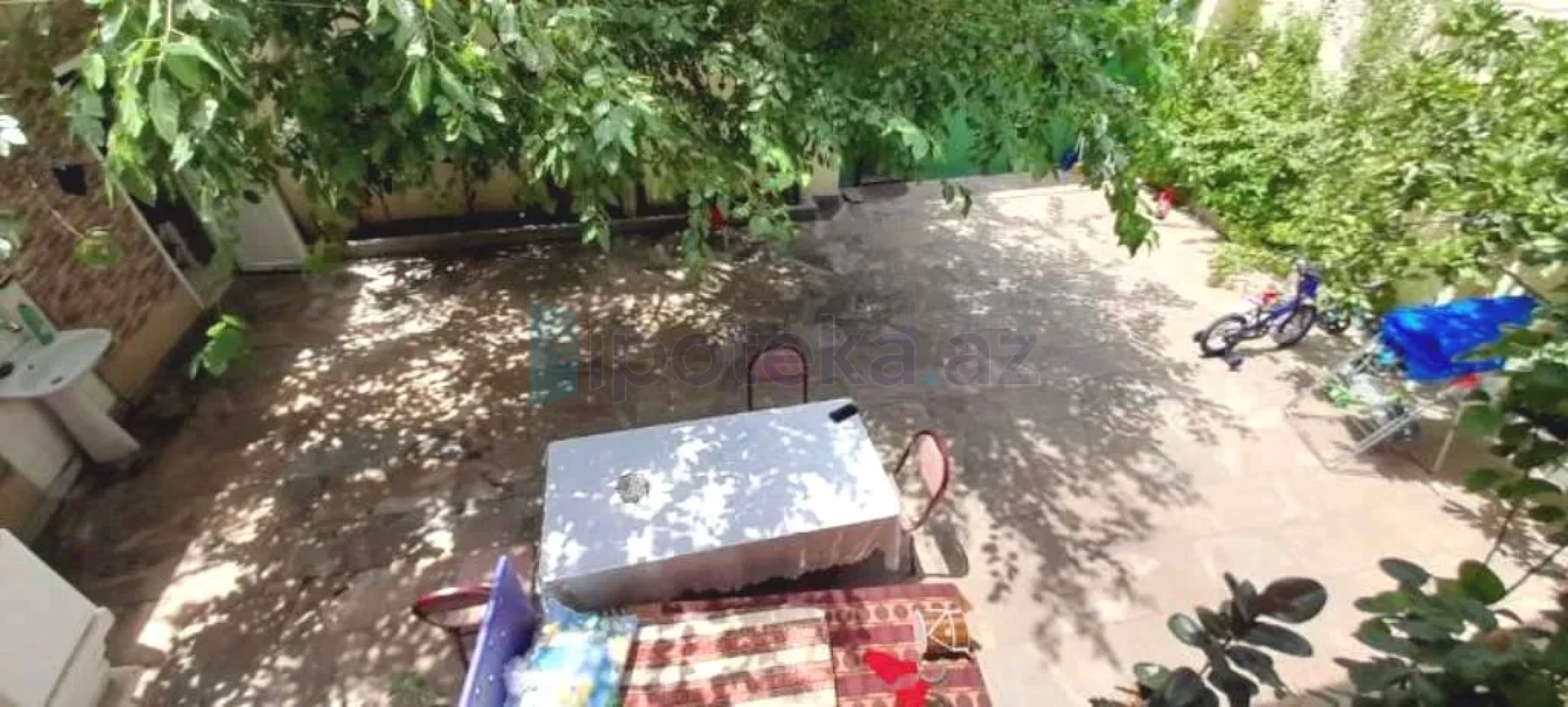 Satılır 6 otaqlı həyət evi 240 m²