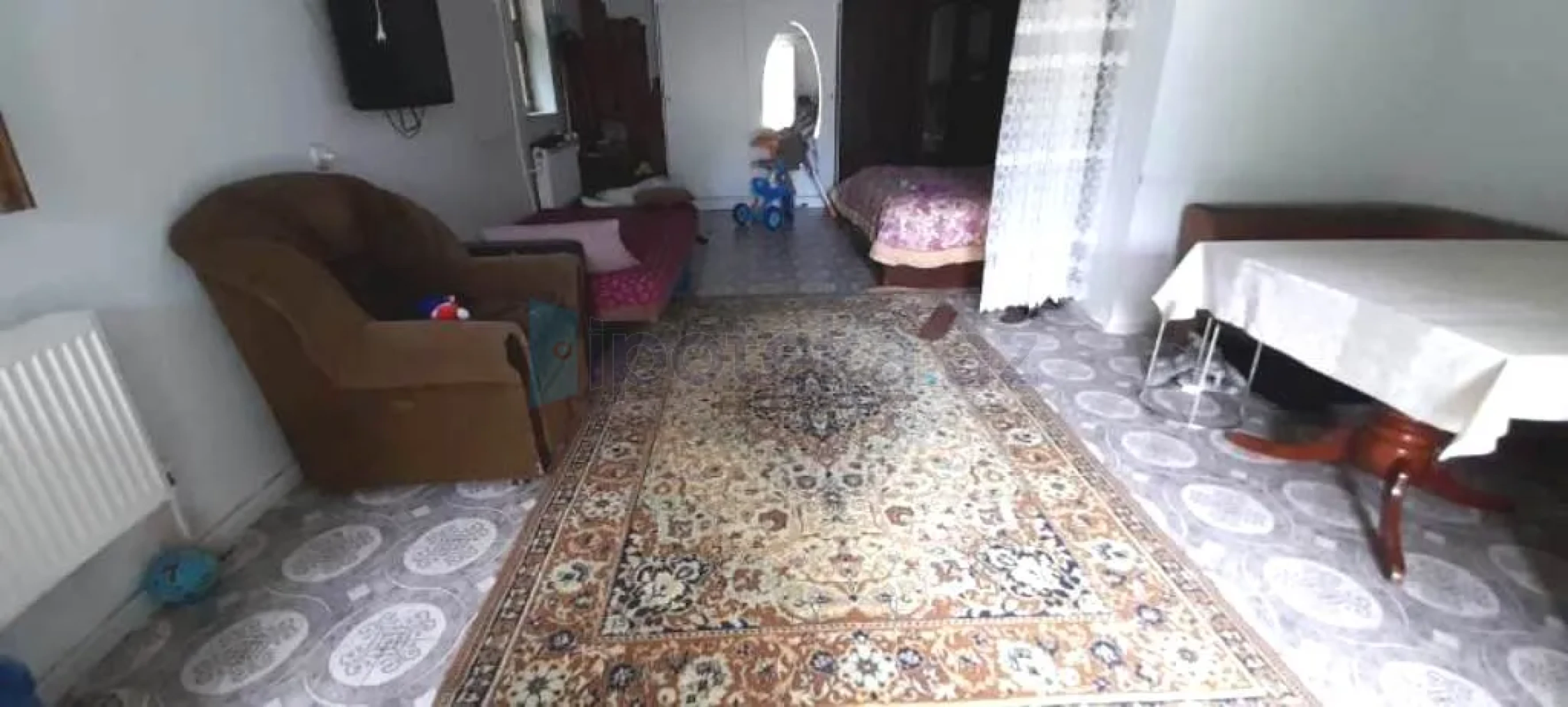 Satılır 6 otaqlı həyət evi 240 m²