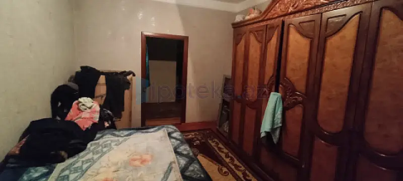 Satılır 5 otaqlı köhnə tikili 100 m²