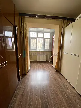 Satılır 4 otaqlı köhnə tikili 110 m²