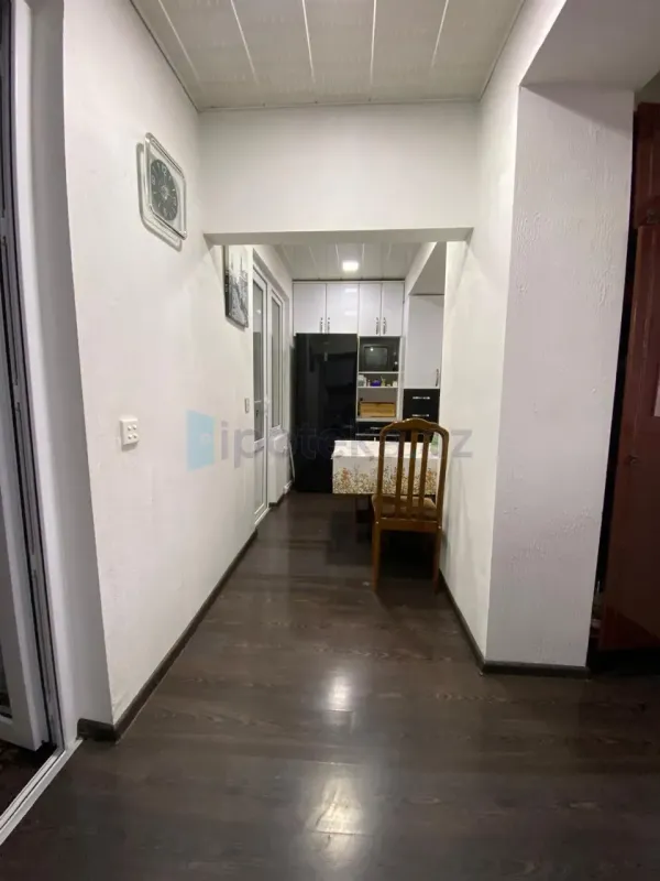 Satılır 4 otaqlı köhnə tikili 110 m²