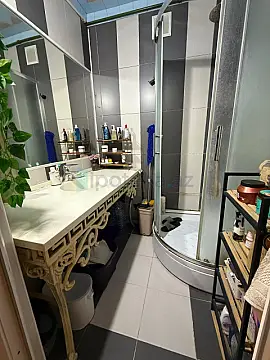 Satılır 2 otaqlı köhnə tikili 50 m²