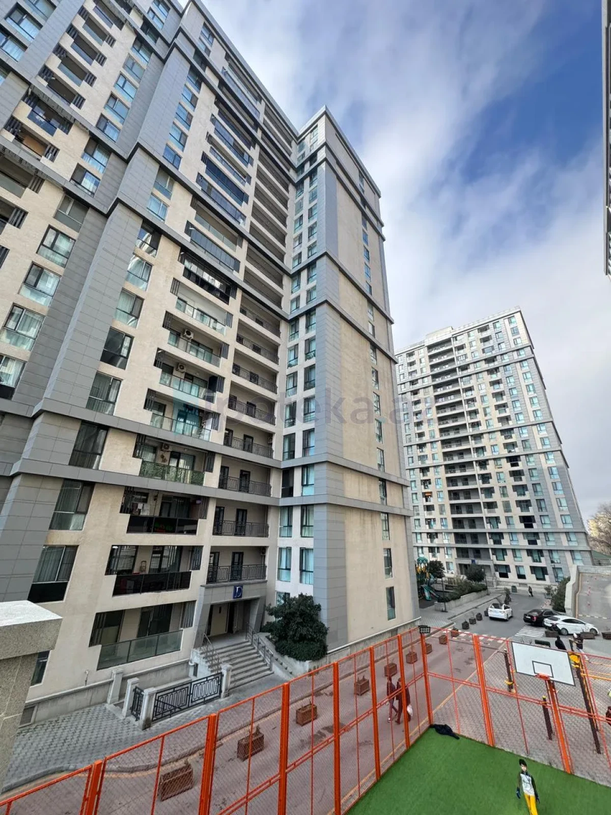 Satılır 3 otaqlı yeni tikili 100 m²