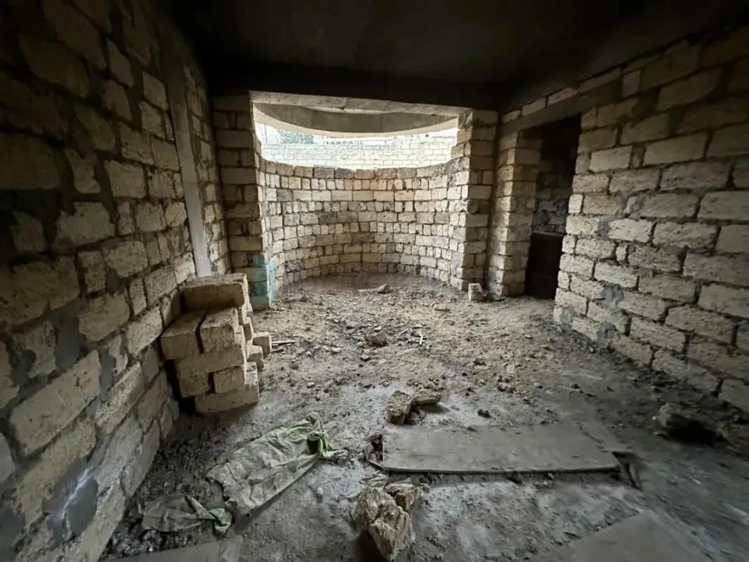 Satılır 7 otaqlı həyət evi 470 m²