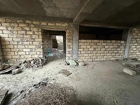 Satılır 7 otaqlı həyət evi 470 m²