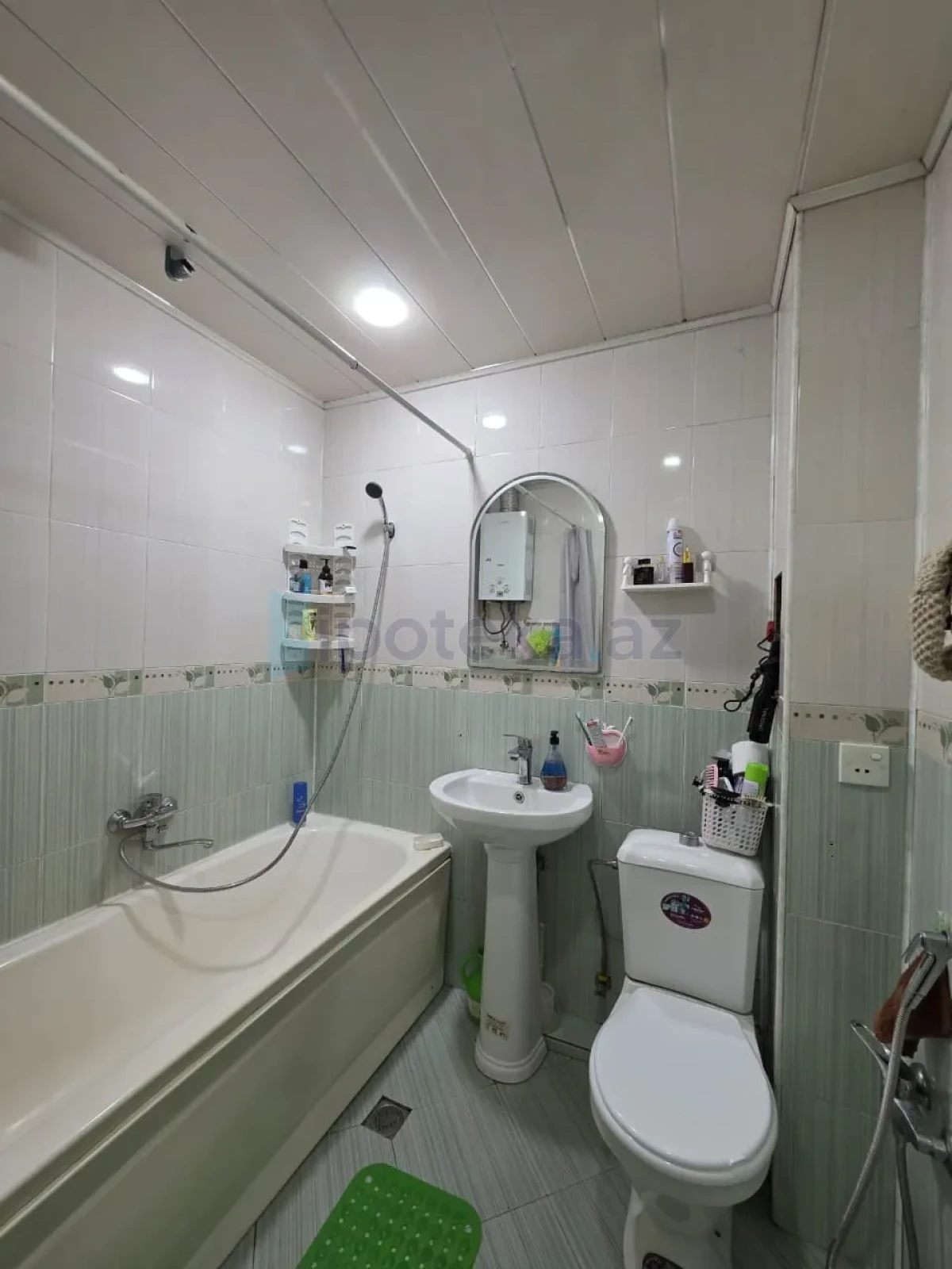 Satılır 1 otaqlı köhnə tikili 40 m²