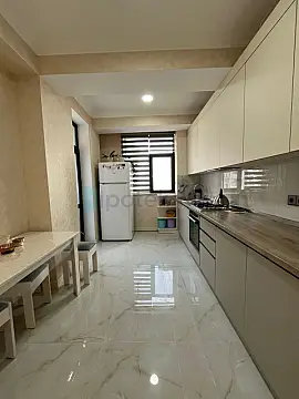 Satılır 3 otaqlı yeni tikili 98 m²