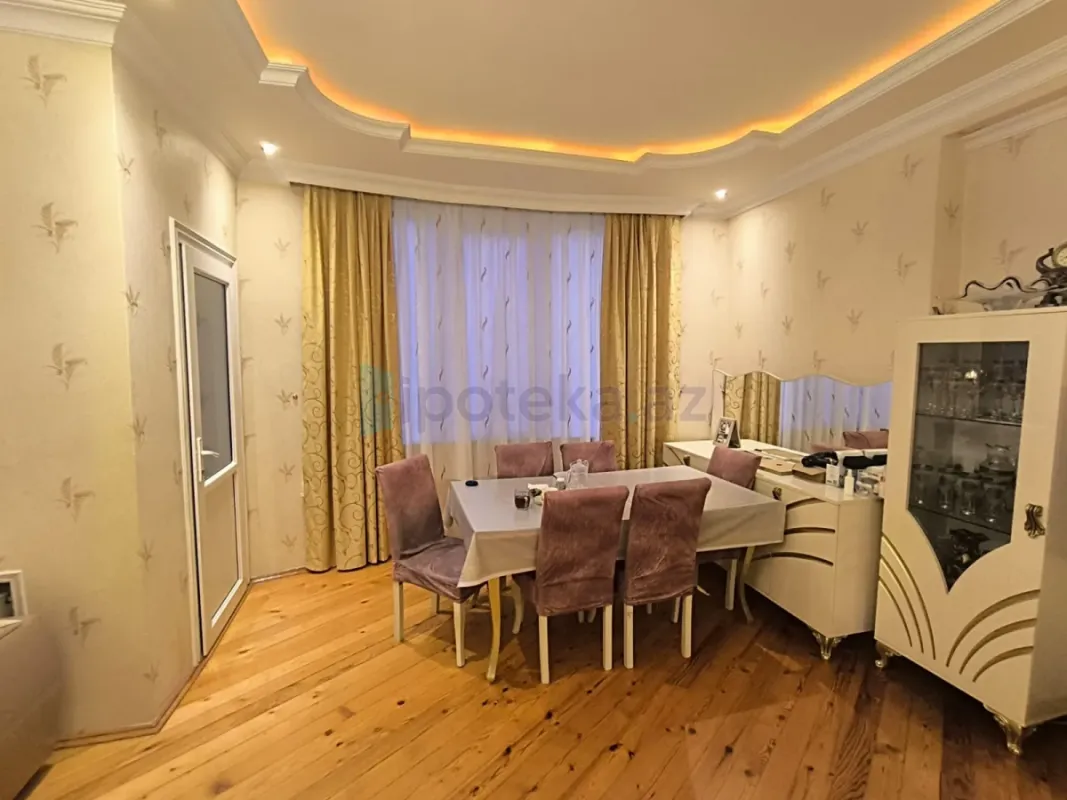 Satılır 3 otaqlı yeni tikili 100 m²