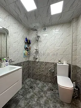 Satılır 2 otaqlı köhnə tikili 50 m²