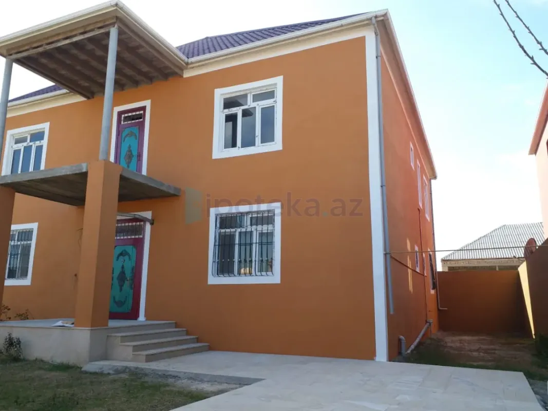 Satılır 4 otaqlı həyət evi 400 m²