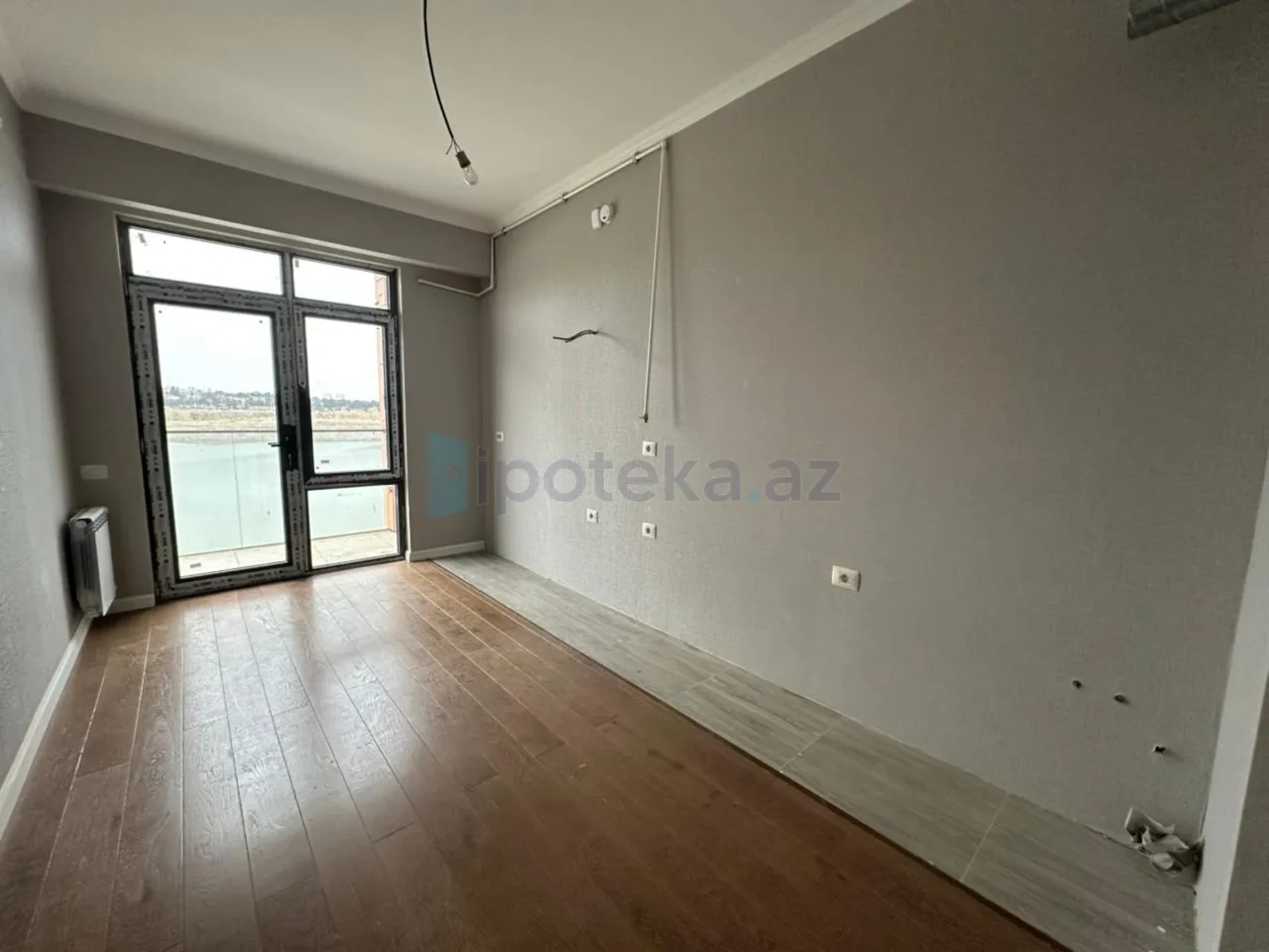 Satılır 4 otaqlı yeni tikili 120 m²