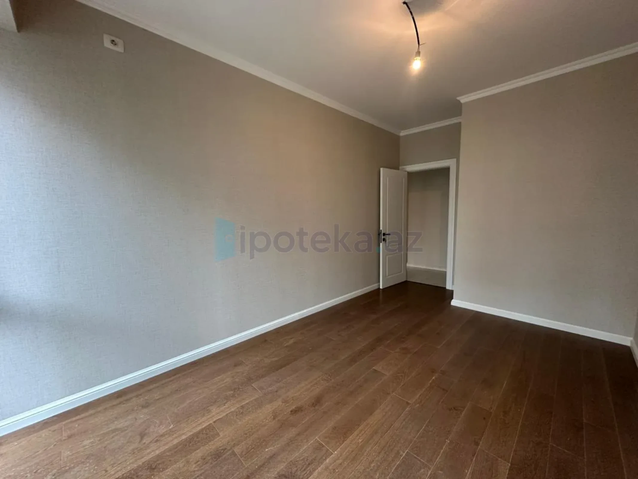 Satılır 4 otaqlı yeni tikili 120 m²