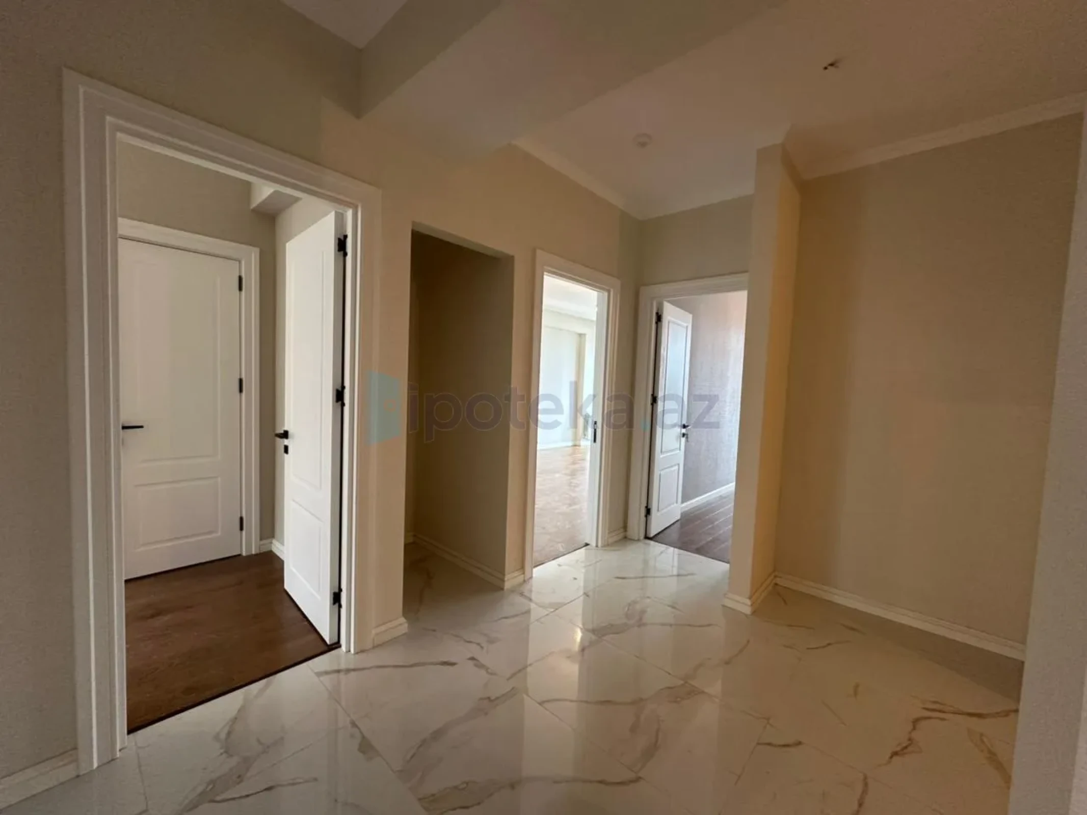 Satılır 4 otaqlı yeni tikili 120 m²