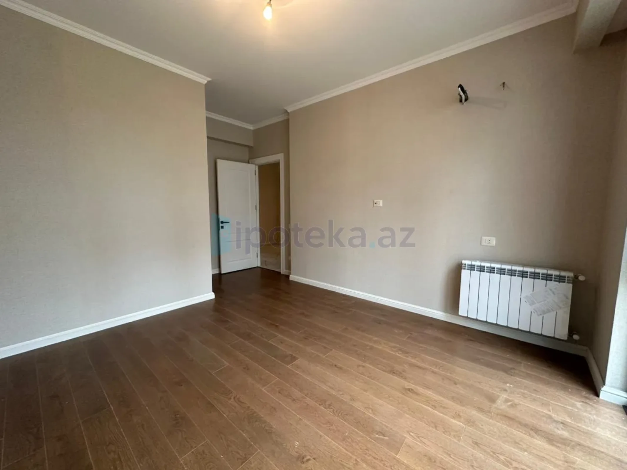 Satılır 4 otaqlı yeni tikili 120 m²