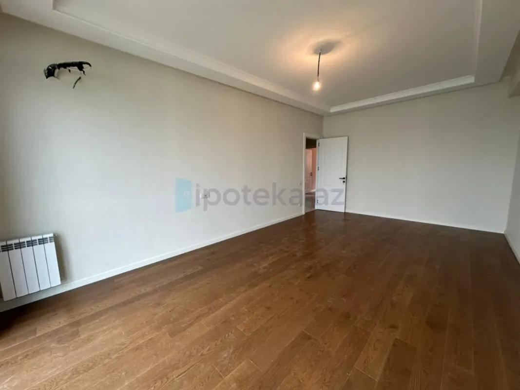 Satılır 4 otaqlı yeni tikili 120 m²
