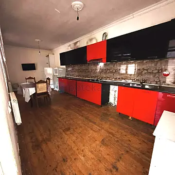 Satılır 5 otaqlı həyət evi 127 m²