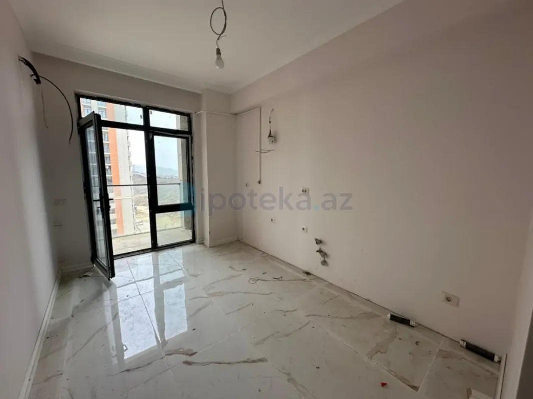 Satılır 3 otaqlı yeni tikili 82.03 m²
