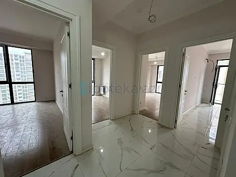 Satılır 3 otaqlı yeni tikili 82.03 m²