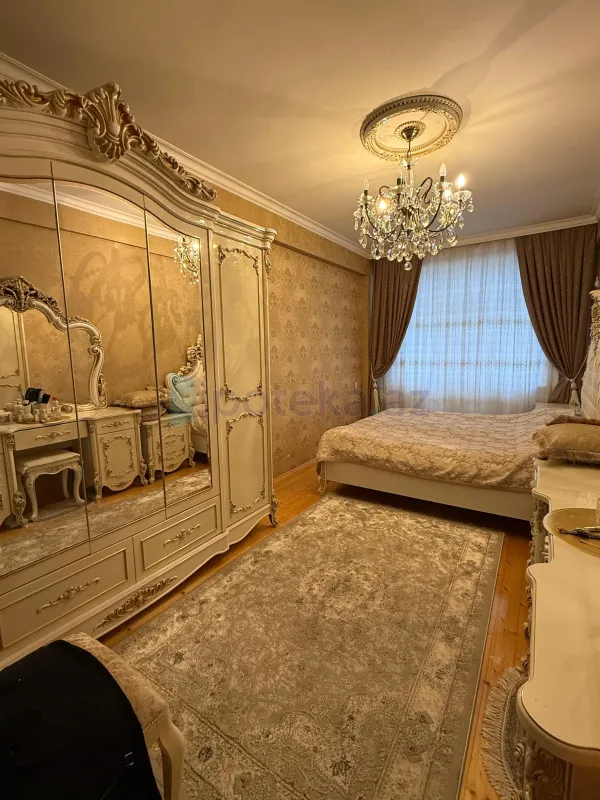 Satılır 3 otaqlı yeni tikili 85 m²