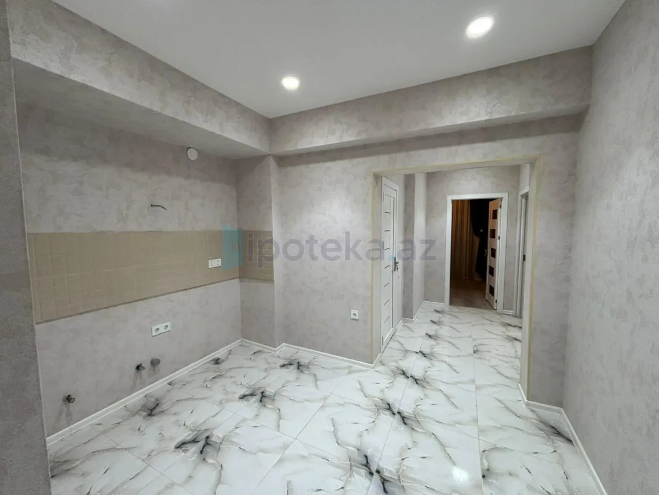 Satılır 2 otaqlı yeni tikili 60 m²
