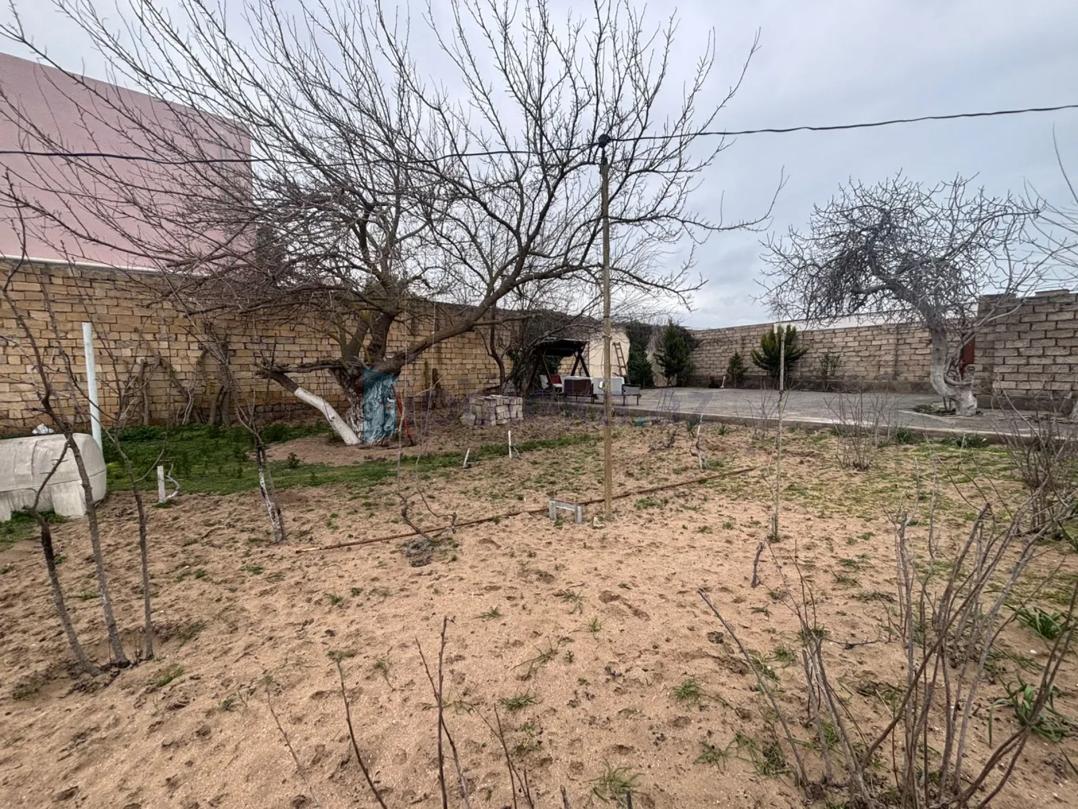 Satılır torpaq sahəsi 4 m²