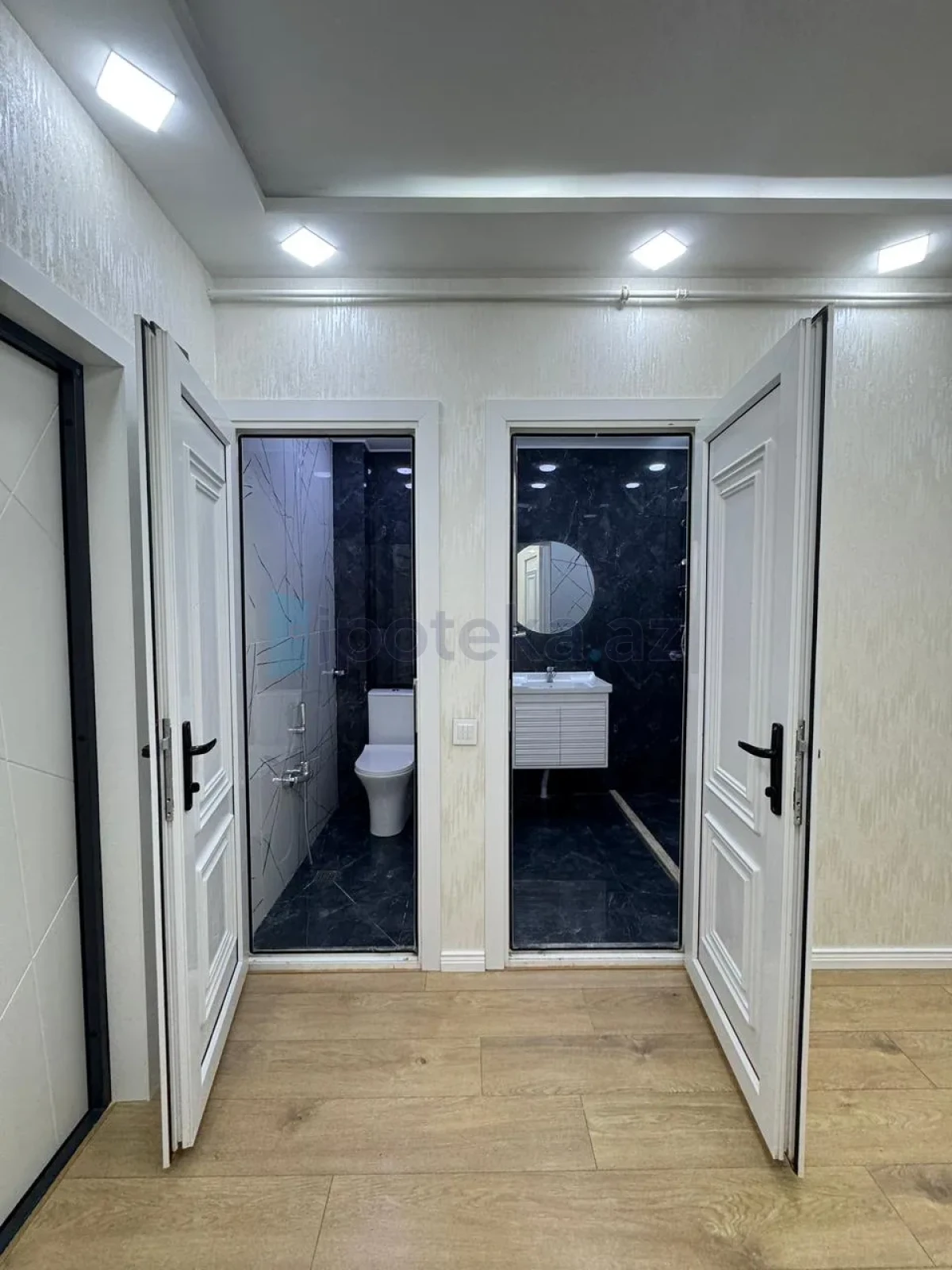 Satılır 2 otaqlı köhnə tikili 60 m²