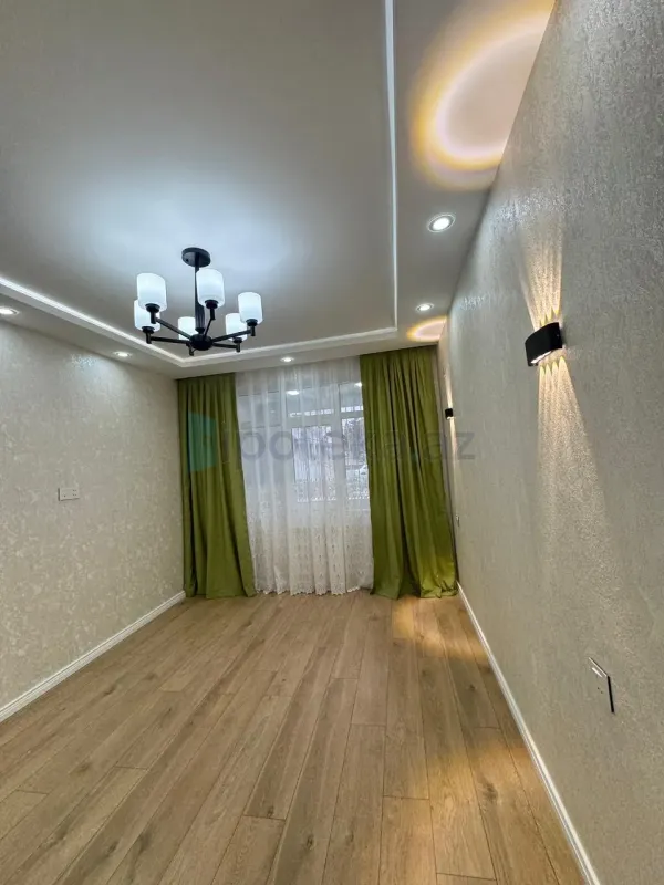 Satılır 2 otaqlı köhnə tikili 60 m²