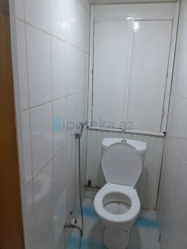 Satılır 2 otaqlı köhnə tikili 71 m²