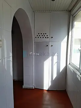 Satılır 2 otaqlı köhnə tikili 71 m²