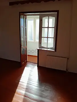 Satılır 2 otaqlı köhnə tikili 71 m²