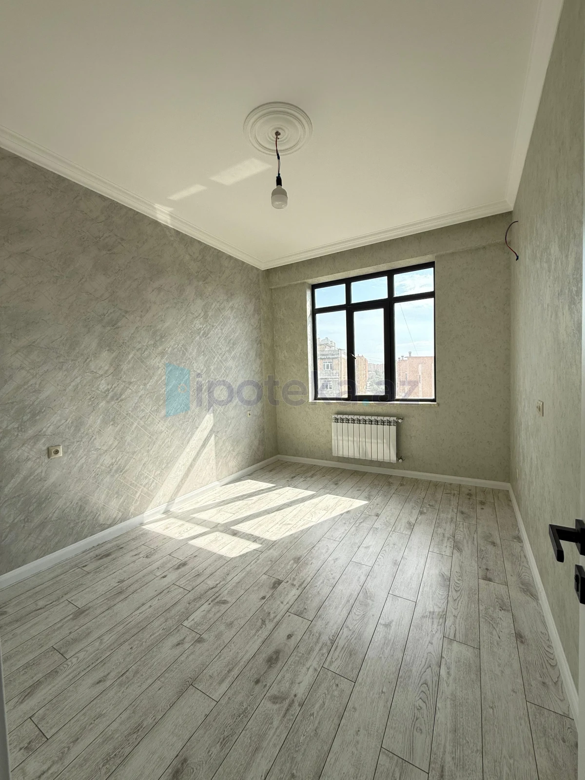 Satılır 2 otaqlı yeni tikili 67 m²