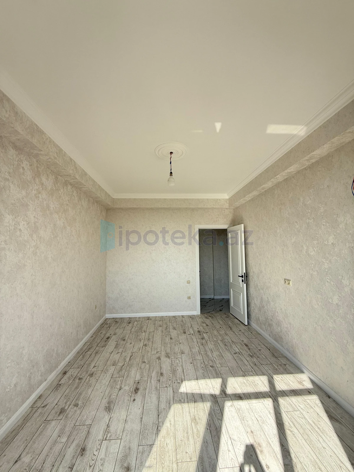 Satılır 2 otaqlı yeni tikili 67 m²