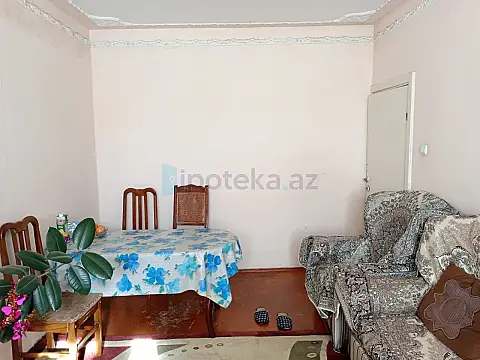 Satılır 3 otaqlı köhnə tikili 80 m²