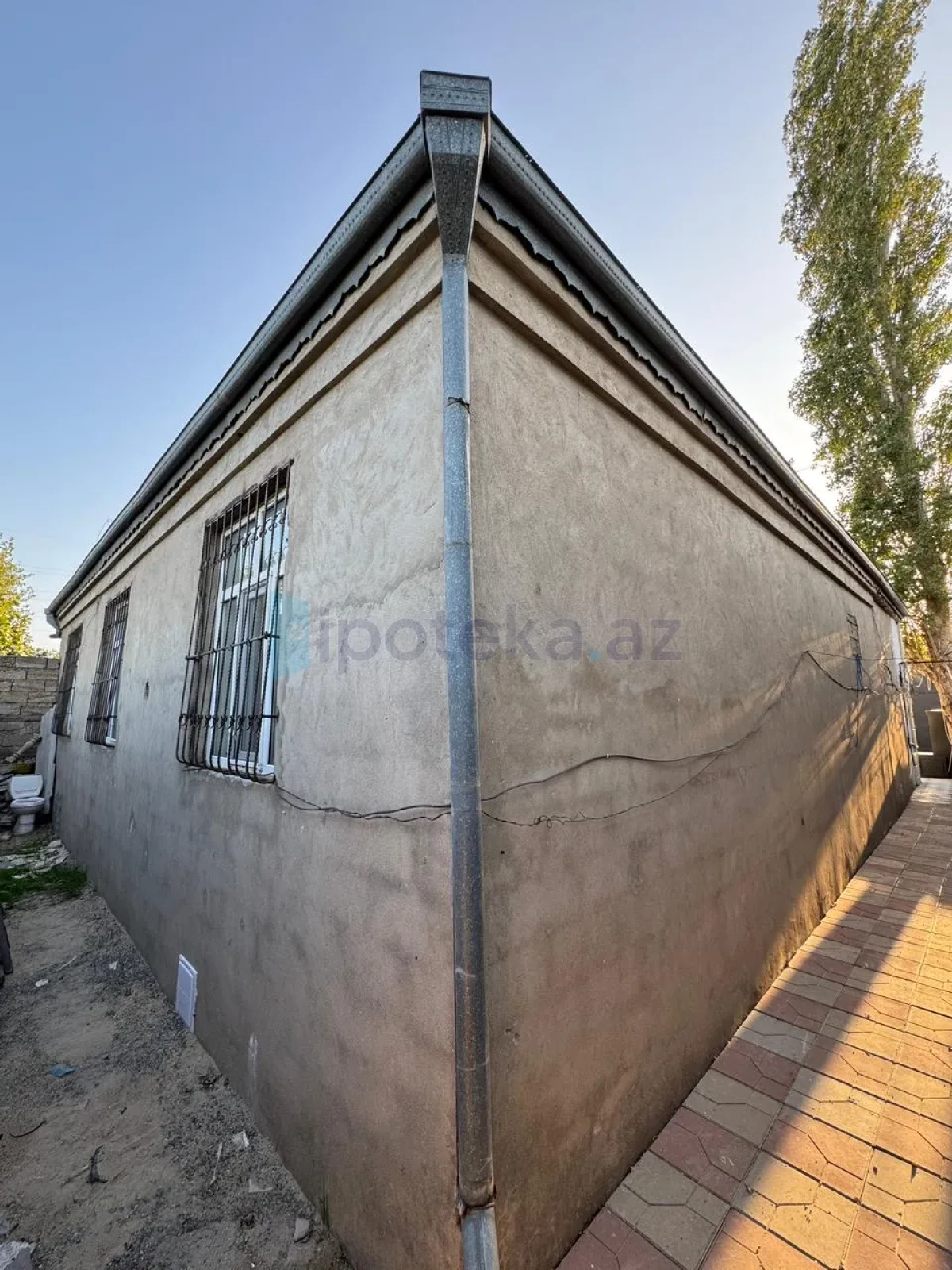 Satılır 4 otaqlı həyət evi 100 m²