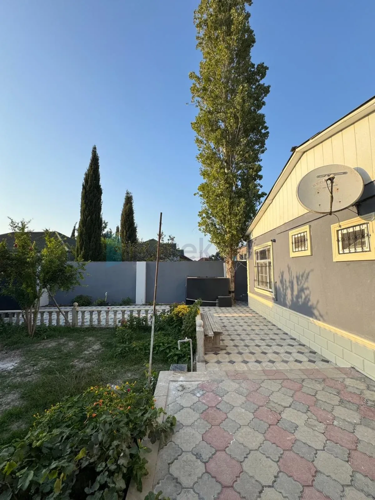 Satılır 4 otaqlı həyət evi 100 m²