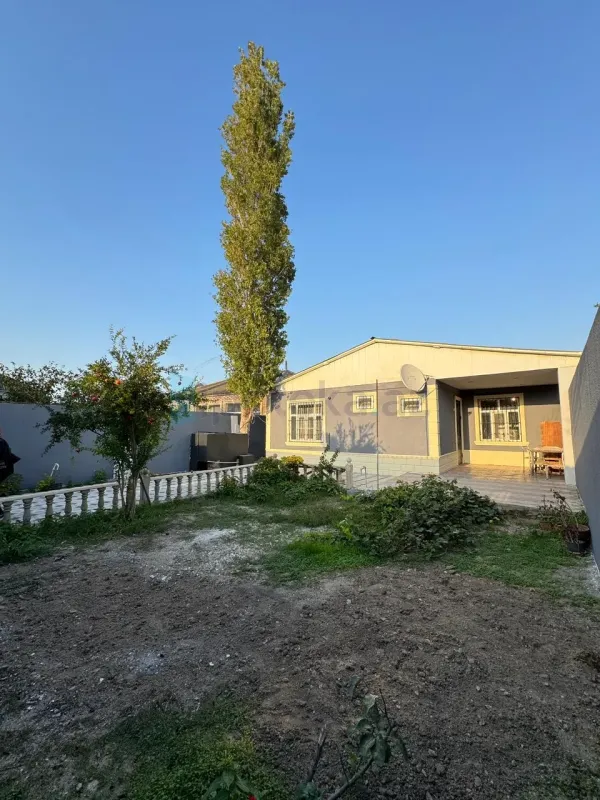 Satılır 4 otaqlı həyət evi 100 m²