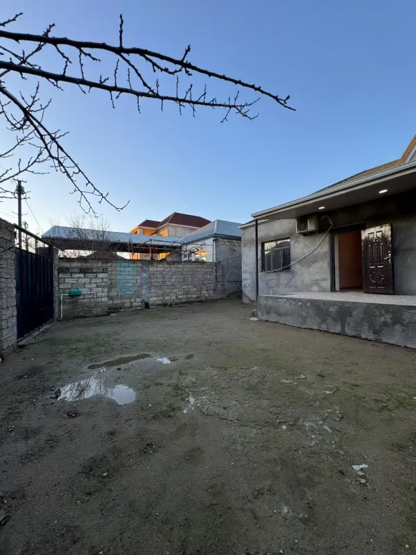 Satılır 4 otaqlı həyət evi 124 m²