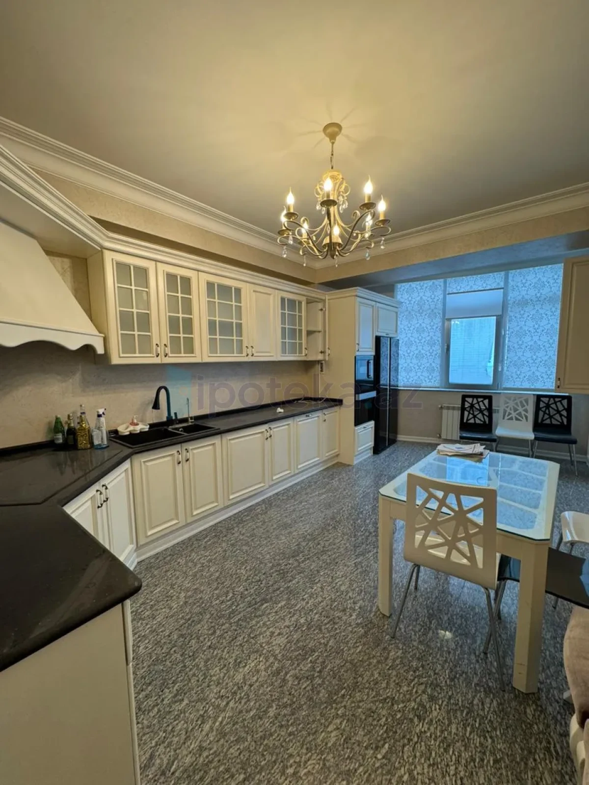 Satılır 3 otaqlı yeni tikili 171 m²