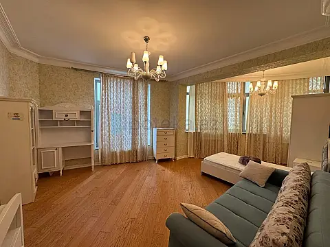 Satılır 3 otaqlı yeni tikili 171 m²