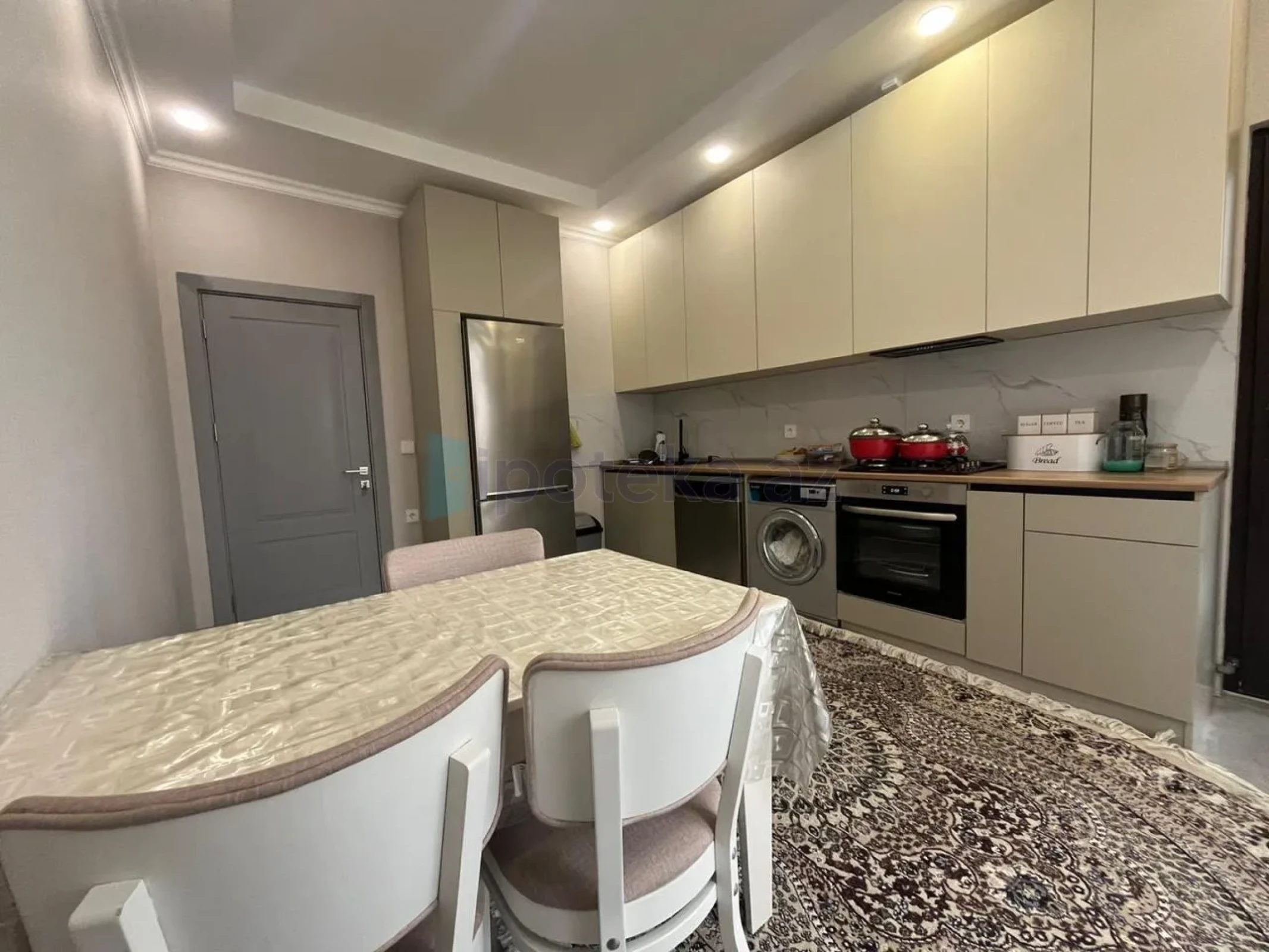 Satılır 2 otaqlı yeni tikili 82.5 m²