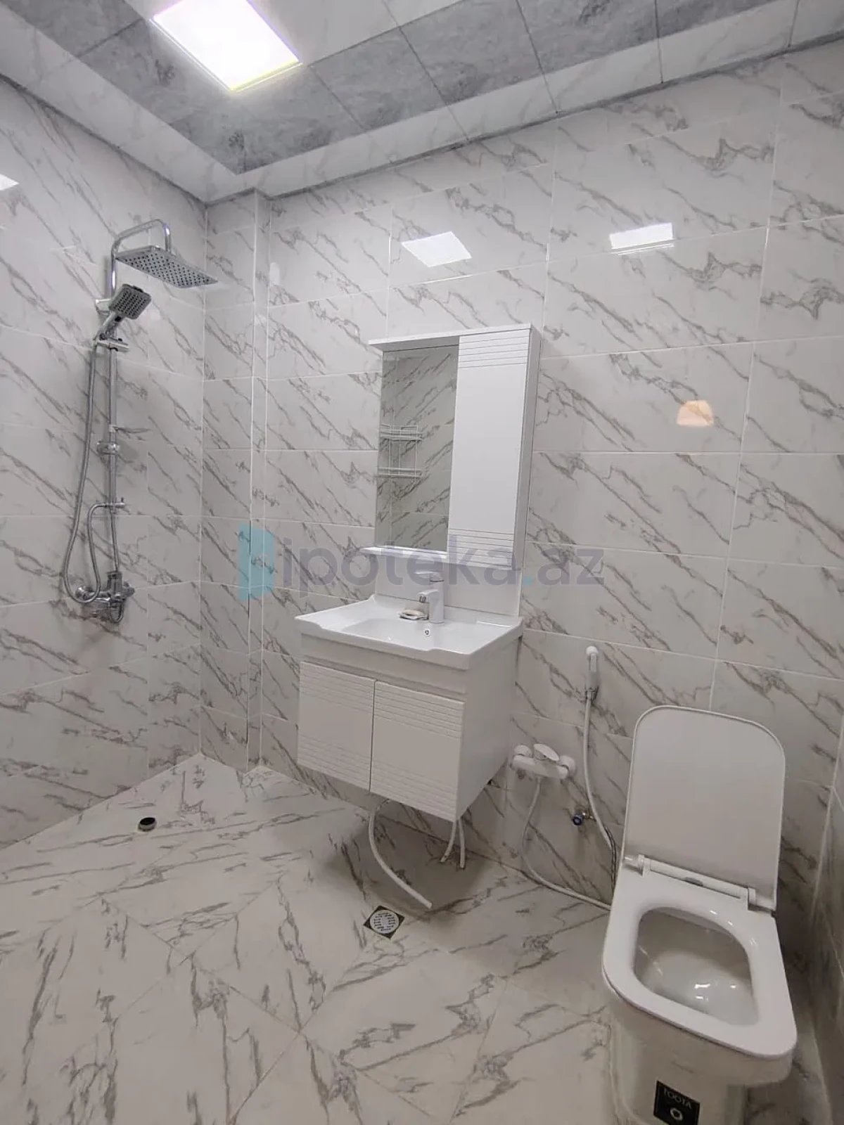 Satılır 2 otaqlı yeni tikili 65 m²