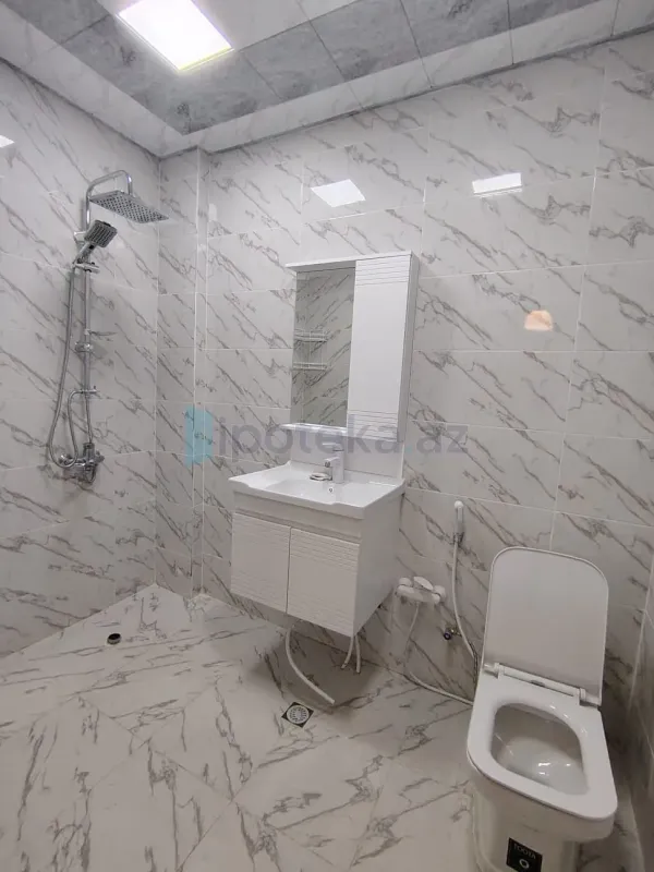 Satılır 2 otaqlı yeni tikili 65 m²