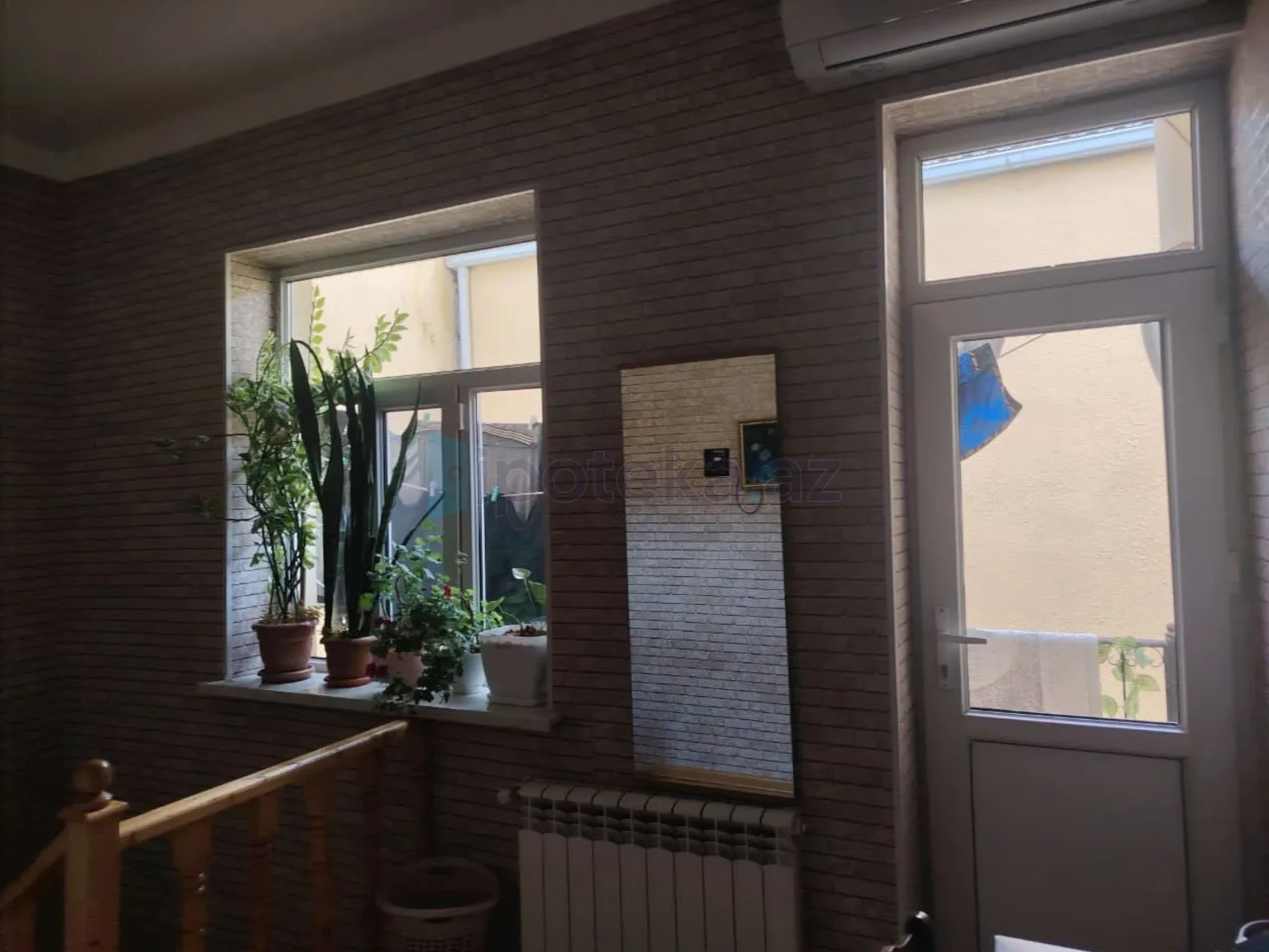 Satılır 4 otaqlı həyət evi 100 m²