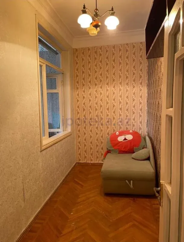 Satılır 3 otaqlı köhnə tikili 70 m²
