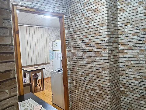 Satılır 1 otaqlı köhnə tikili 30 m²